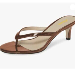 Milooey shoes Womens Flip Flop Sandals Slip on Kitten Heel Mules Round Toe Brown